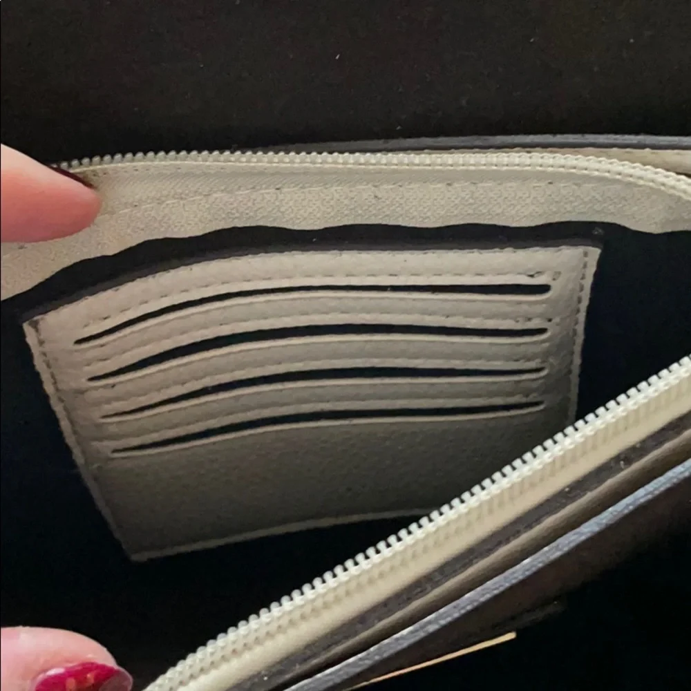 White vegan leather crossbody purse with tassel